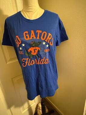 Three Square University of Florida Gators Boyfriend Graphic T-Shirt
